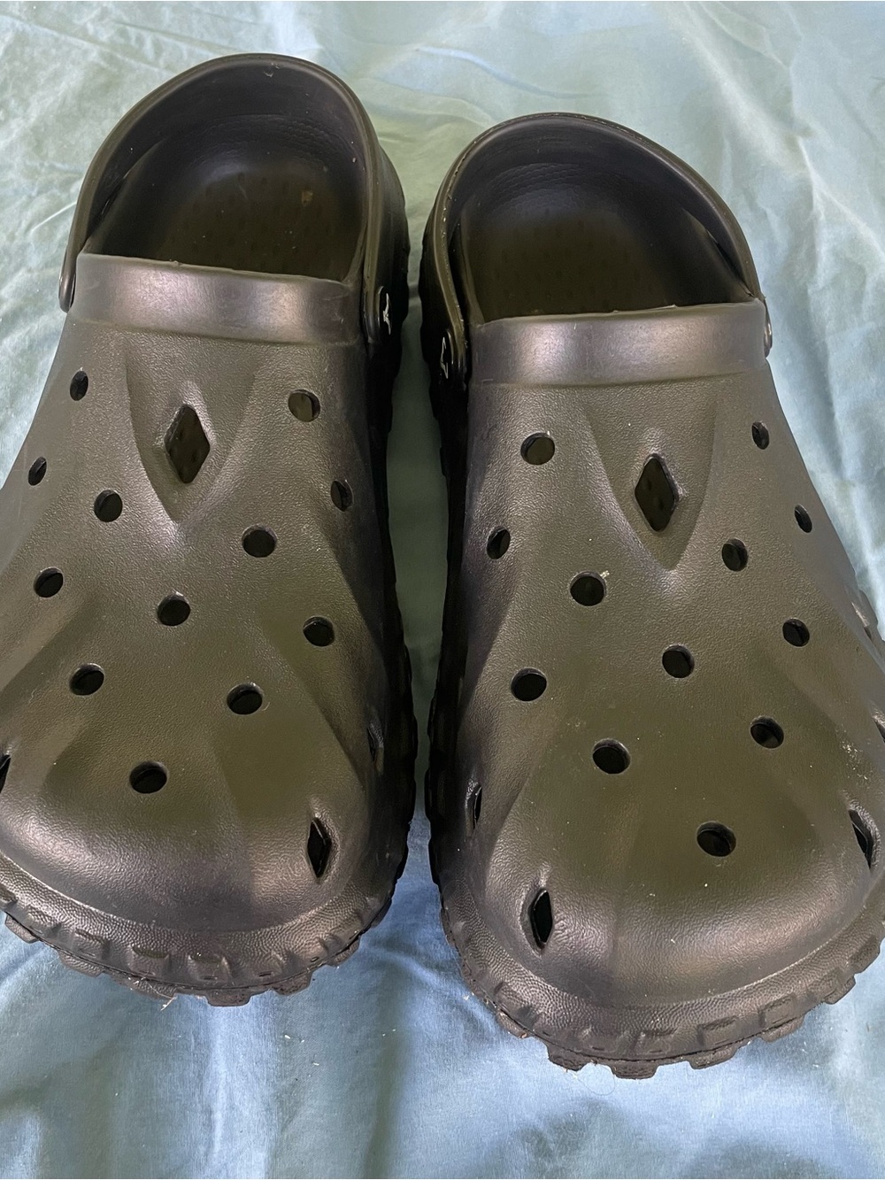 Source Unknown Men's Black Slip-On Ventilated Clog Sandals